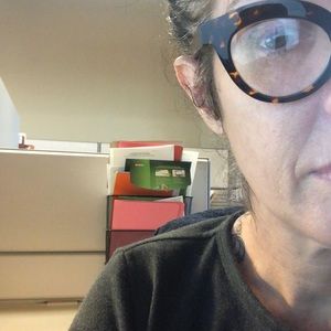 Meet your Posher, Elana